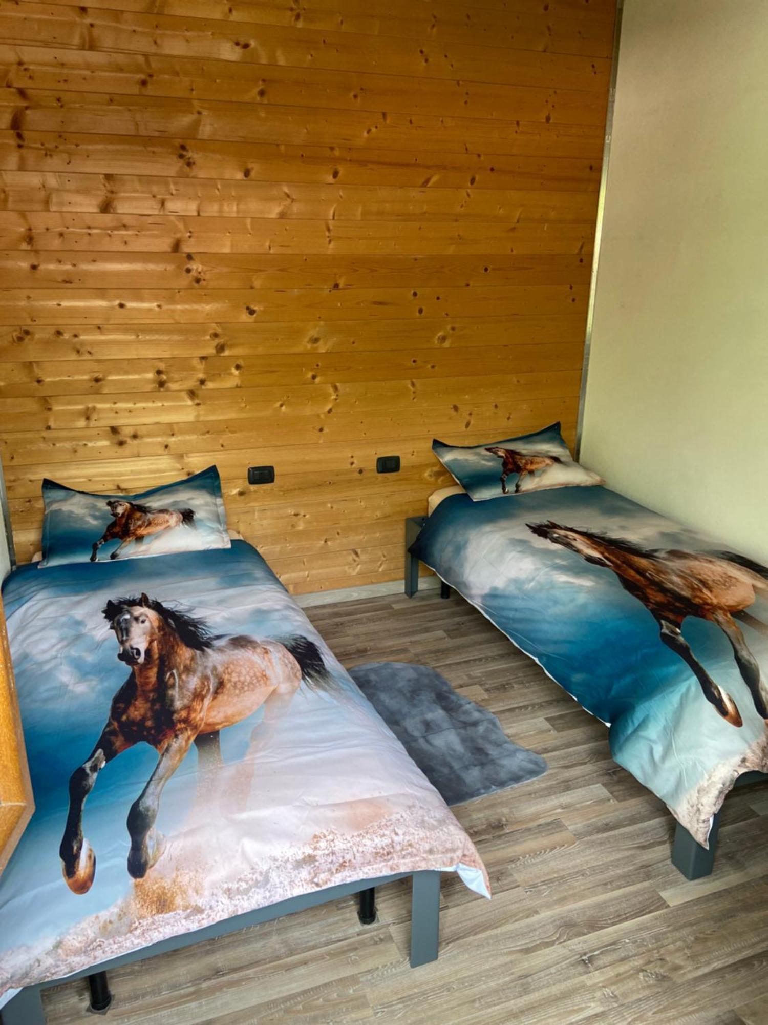 Horse Room Bagnasco Bagian luar foto